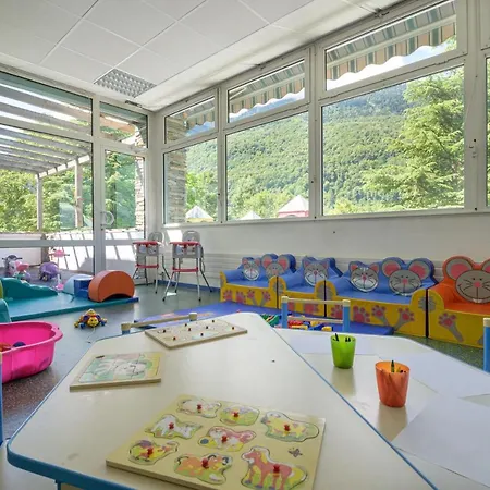 منتجع Village Club Les Balcons Des Pyrenees 3*